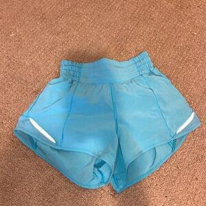 *RARE* NWOT Lululemon Electric Turquoise Hotty Hot High Rise Short 2.5”